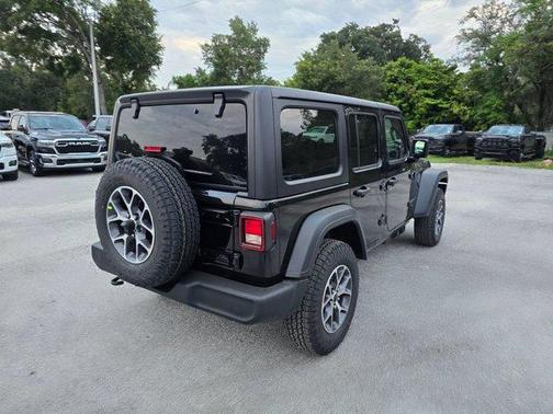 Black Clearcoat 2026 Jeep Wrangler Sport