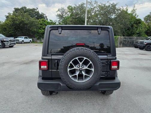 Black Clearcoat 2026 Jeep Wrangler Sport