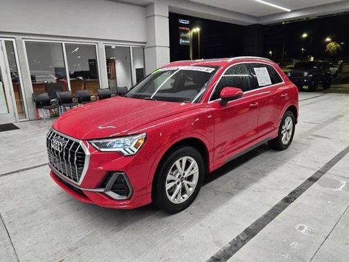 2025 Audi Q3 45 S line Premium