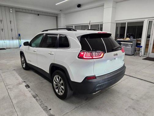 Bright White Clearcoat 2022 Jeep Cherokee Latitude Lux