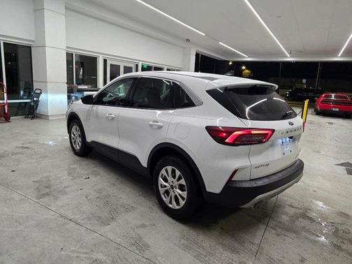 Oxford White 2024 Ford Escape Active