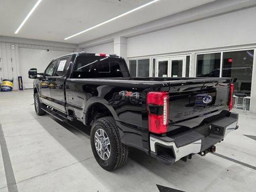 2023 Ford F-350 Lariat Super Duty
