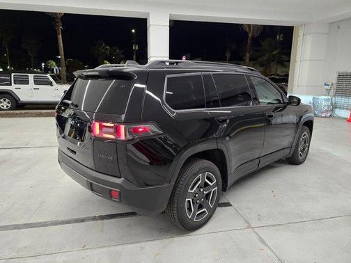 Diamond Black 2026 Jeep Cherokee LAREDO/LIMITED