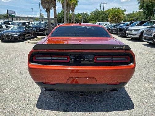 Sinamon Stick 2022 Dodge Challenger R/T Scat Pack