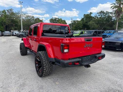 Firecracker Red Clearcoat 2021 Jeep Gladiator Rubicon