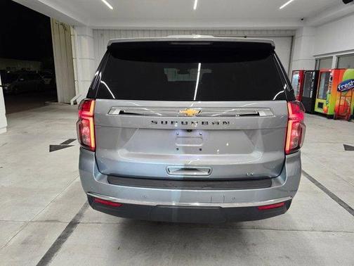Sterling Gray Metallic 2024 Chevrolet Suburban LT