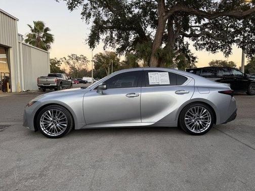 2025 Lexus IS 300 