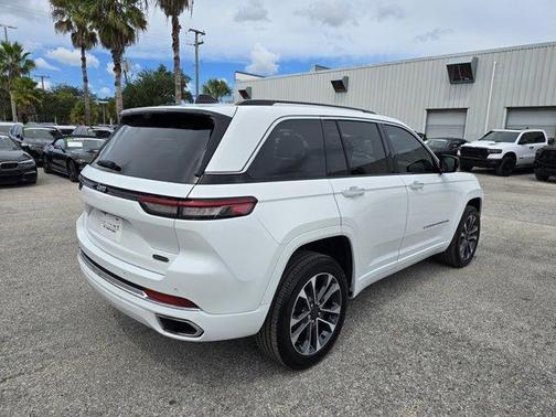 2023 Jeep Grand Cherokee Overland