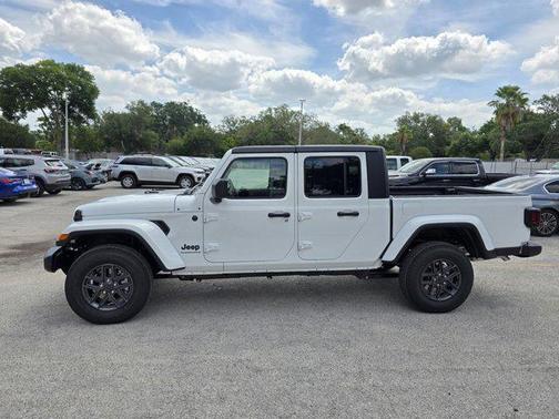 2025 Jeep Gladiator Sport S