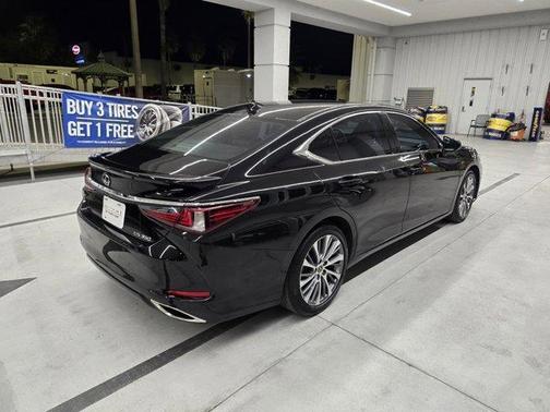 2021 Lexus ES 350 Base