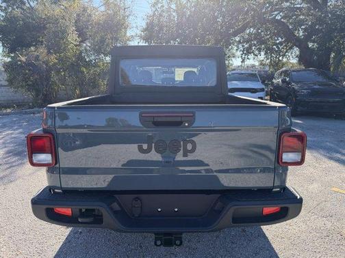 2026 Jeep Gladiator Sport