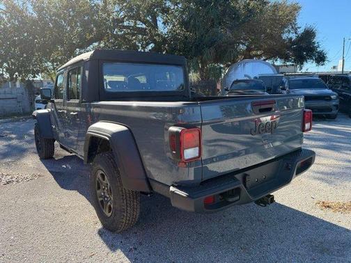 2026 Jeep Gladiator Sport