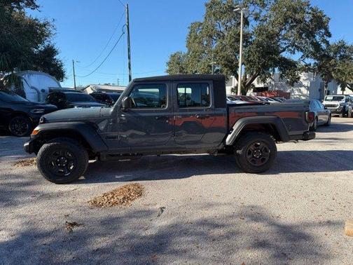 2026 Jeep Gladiator Sport
