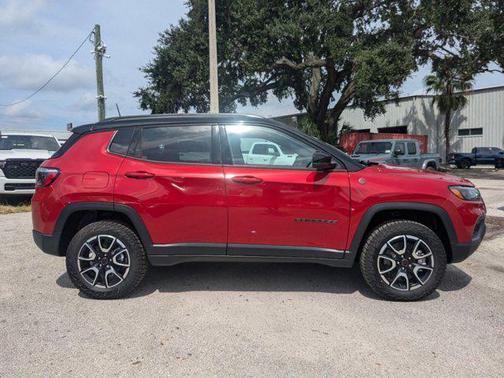 2025 Jeep Compass Trailhawk
