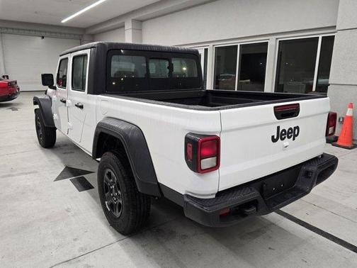 2025 Jeep Gladiator Sport