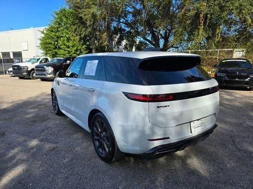 Fuji White 2024 Land Rover Range Rover Sport Dynamic SE