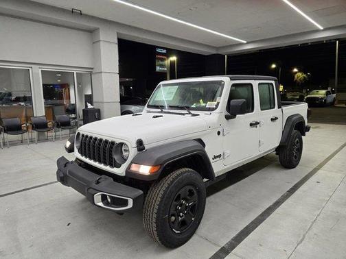 2026 Jeep Gladiator Sport