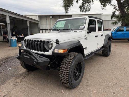 2026 Jeep Gladiator Sport
