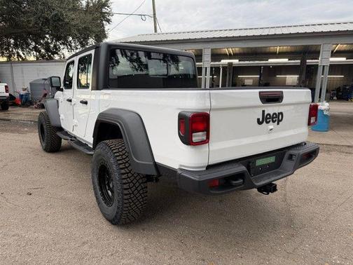 2026 Jeep Gladiator Sport