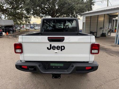 2026 Jeep Gladiator Sport