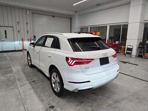 2023 Audi Q3 40 Premium