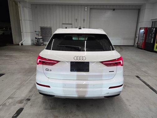 2023 Audi Q3 40 Premium