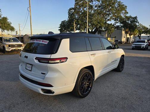 2024 Jeep Grand Cherokee L Summit Reserve