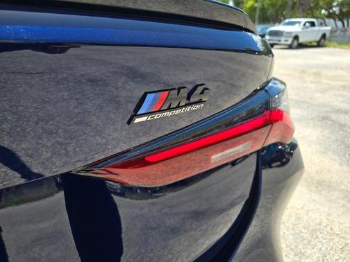 Tanzanite Blue II Metallic 2024 BMW M4 Competition