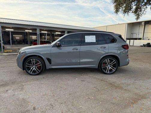 2024 BMW X5 M60i