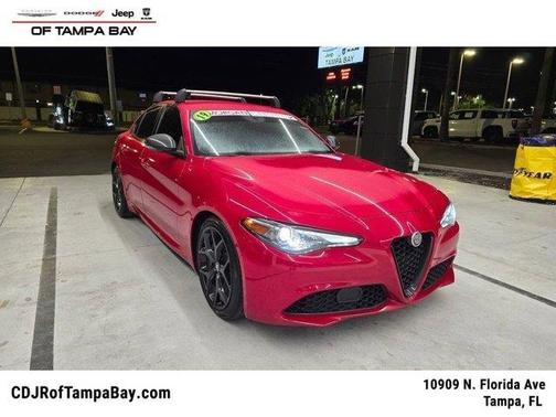 Rosso 2019 Alfa Romeo Giulia Base
