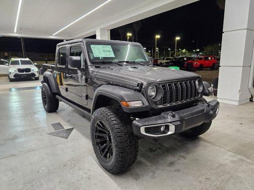 Granite Crystal Clearcoat Metallic 2026 Jeep Gladiator Sport