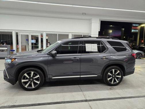 2024 Honda Pilot Touring