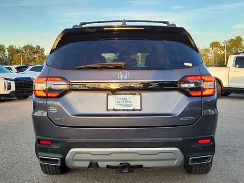 2024 Honda Pilot Touring