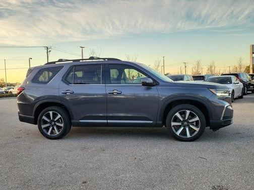 2024 Honda Pilot Touring