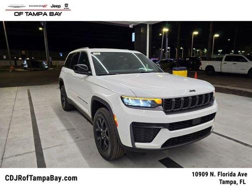 2026 Jeep Grand Cherokee Laredo