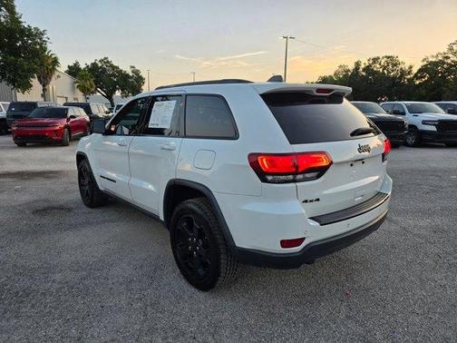 Bright White Clearcoat 2018 Jeep Grand Cherokee Upland