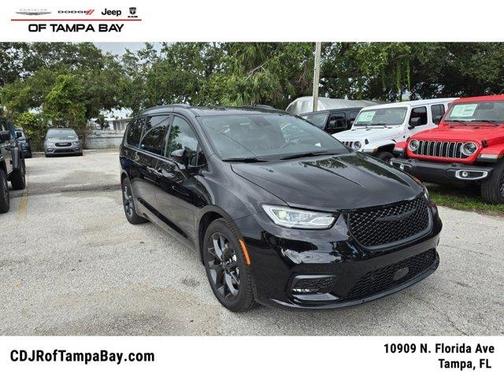 2026 Chrysler Pacifica Limited