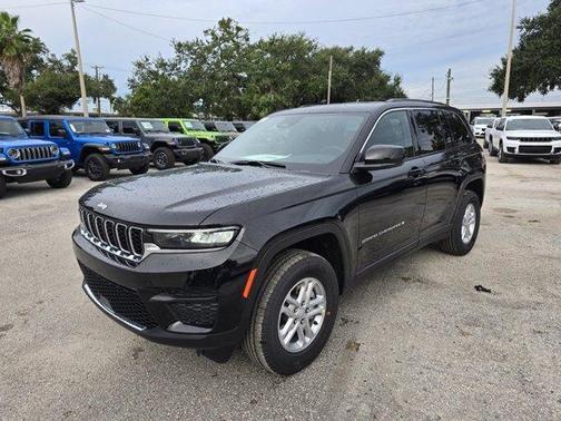 2025 Jeep Grand Cherokee Laredo