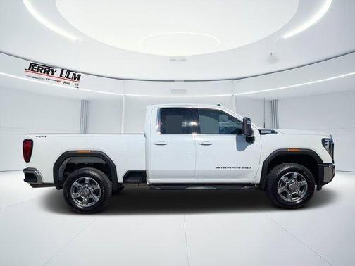 Summit White 2025 GMC Sierra 2500 SLE