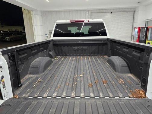Summit White 2025 GMC Sierra 2500 SLE