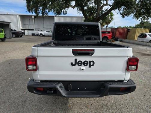 2025 Jeep Gladiator Sport