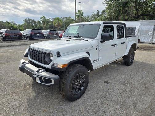 2025 Jeep Gladiator Sport