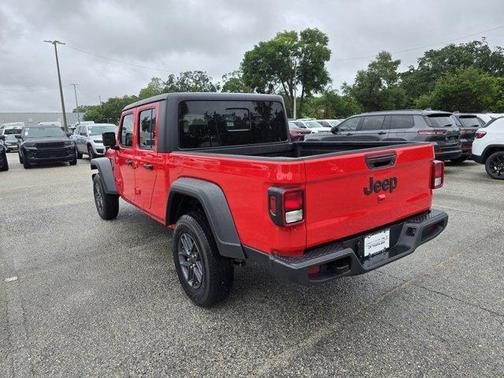2025 Jeep Gladiator Sport