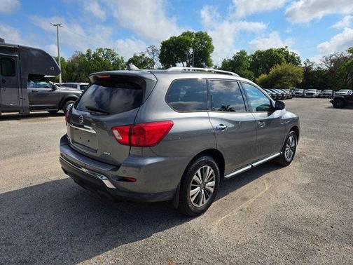 Gun Metallic 2020 Nissan Pathfinder S