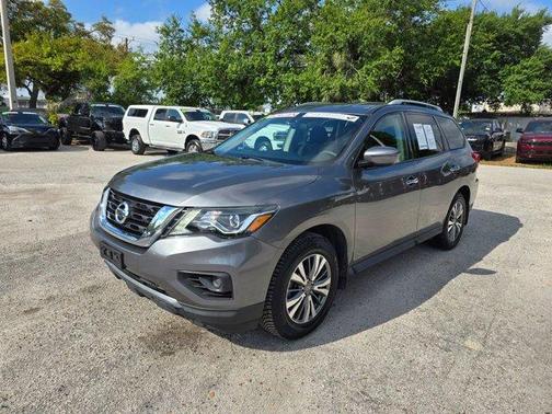 Gun Metallic 2020 Nissan Pathfinder S