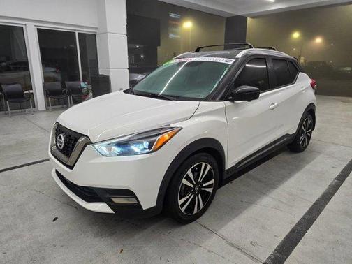 2020 Nissan Kicks SR