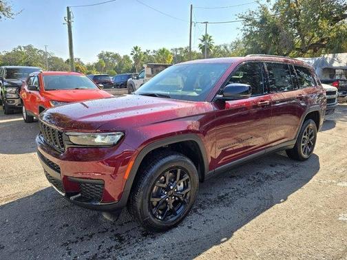 2025 Jeep Grand Cherokee L Laredo
