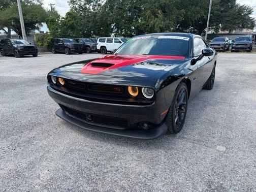 Pitch Black Clearcoat 2023 Dodge Challenger R/T