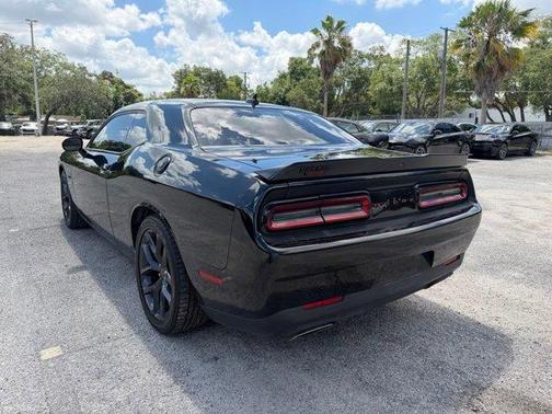 Pitch Black Clearcoat 2023 Dodge Challenger R/T