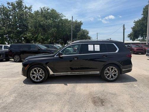 Black Sapphire Metallic 2023 BMW X7 xDrive40i